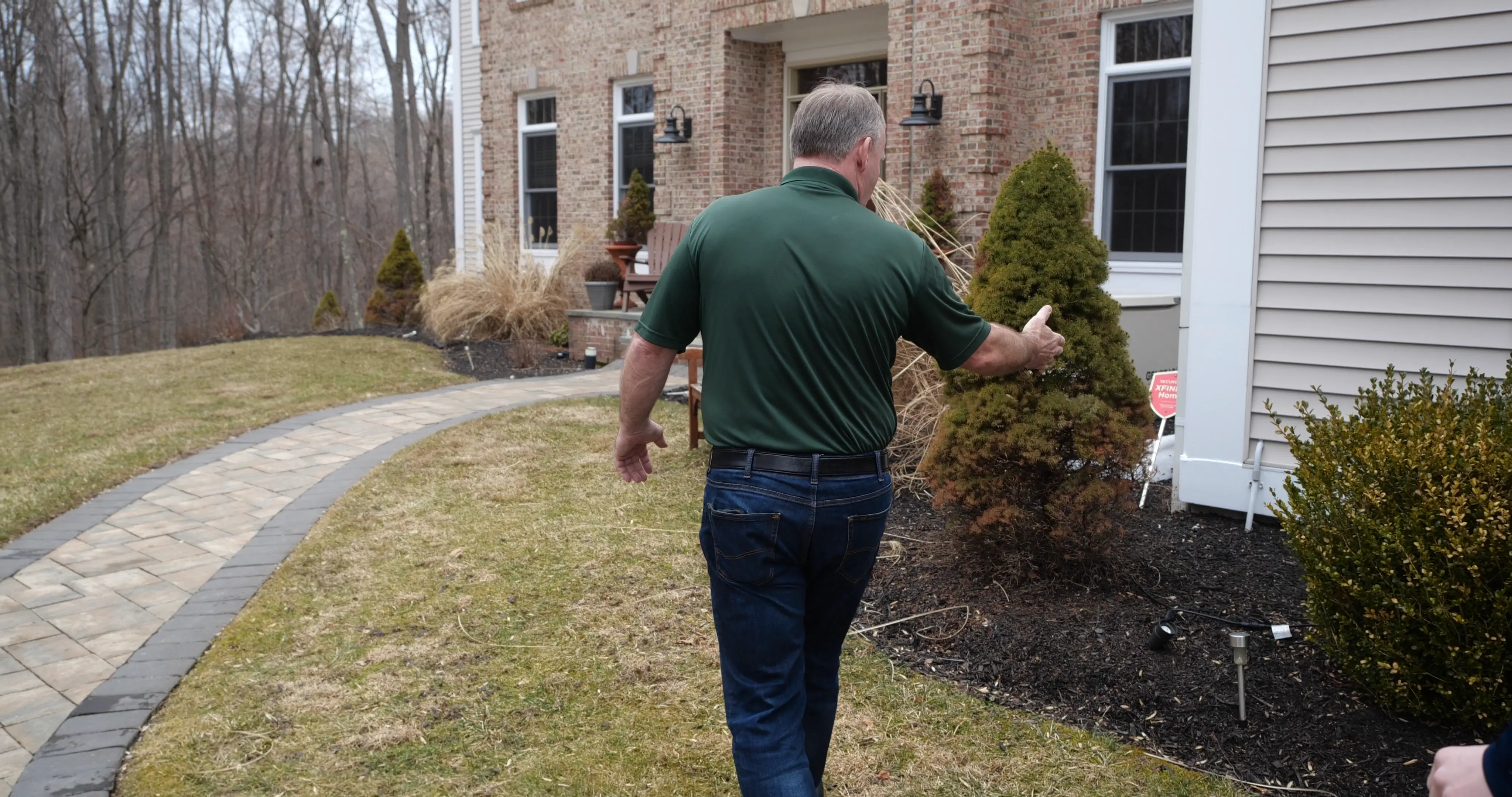 Professional pest treatment equipment used by Hennebry Pest Solutions